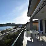 Montecristo - Fronte Mare In Posizione Unica 아파트 *