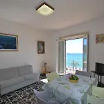 아파트 Montecristo - Fronte Mare In Posizione Unica 마리나디캄포