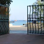 Montecristo - Fronte Mare In Posizione Unica *