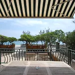Montecristo - Fronte Mare In Posizione Unica