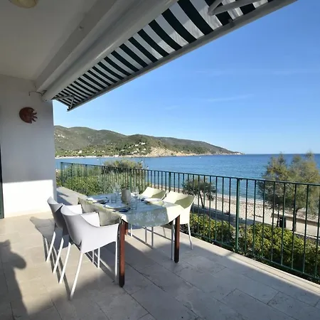 Apartment Montecristo - Fronte Mare In Posizione Unica Marina di Campo