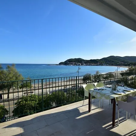 Montecristo - Fronte Mare In Posizione Unica Apartament