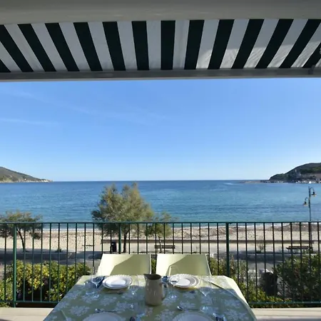 Apartment Montecristo - Fronte Mare In Posizione Unica Marina di Campo