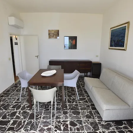 Apartment Montecristo - Fronte Mare In Posizione Unica *