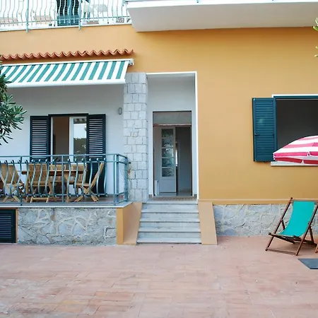 Apartment Montecristo - Fronte Mare In Posizione Unica Marina di Campo