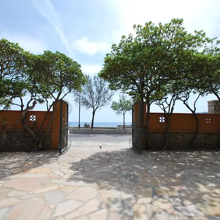 Apartment Montecristo - Fronte Mare In Posizione Unica *