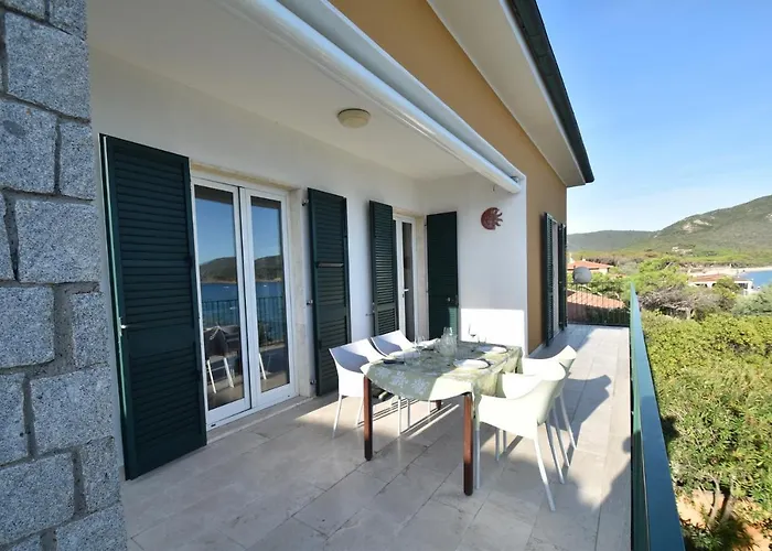 Montecristo - Fronte Mare In Posizione Unica Marina di Campo