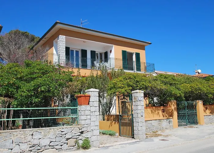 Montecristo - Fronte Mare In Posizione Unica Marina di Campo