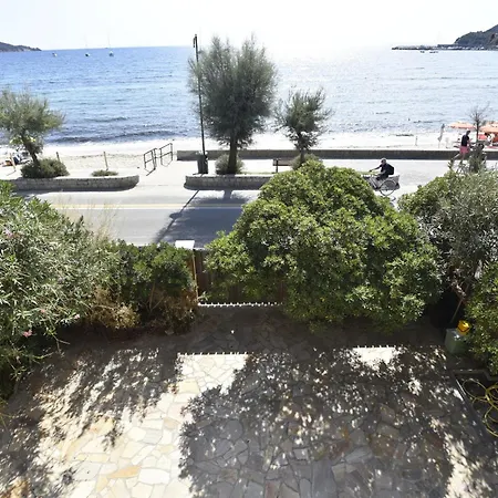 Montecristo - Fronte Mare In Posizione Unica Marina di Campo