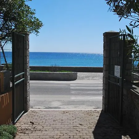 Montecristo - Fronte Mare In Posizione Unica Lägenhet Marina di Campo