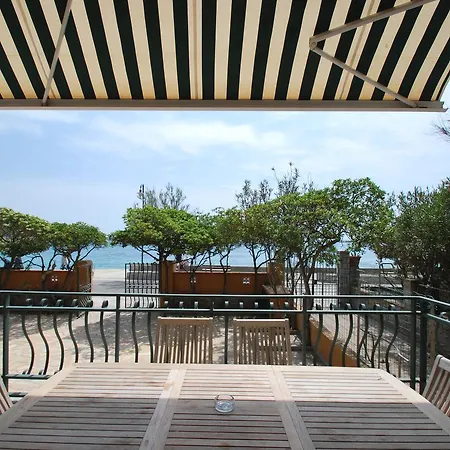 Montecristo - Fronte Mare In Posizione Unica