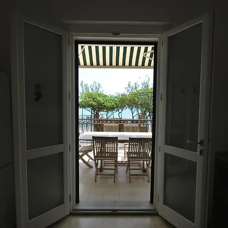 Montecristo - Fronte Mare In Posizione Unica * Marina di Campo