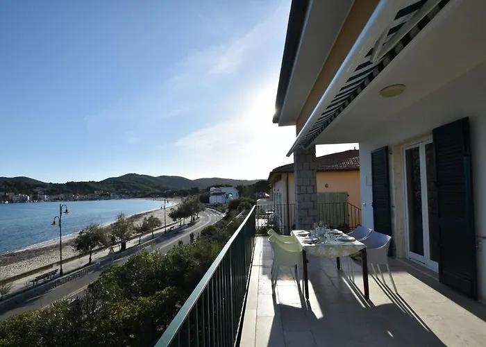 Montecristo - Fronte Mare In Posizione Unica Apartament *