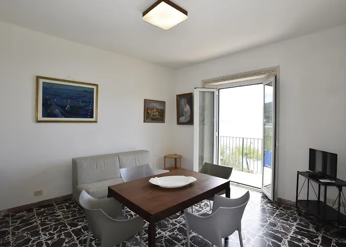 Montecristo - Fronte Mare In Posizione Unica * Marina di Campo