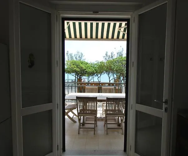 Montecristo - Fronte Mare In Posizione Unica * Marina di Campo