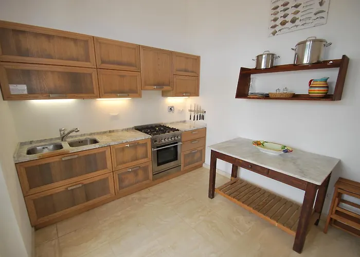 Montecristo - Fronte Mare In Posizione Unica * Marina di Campo