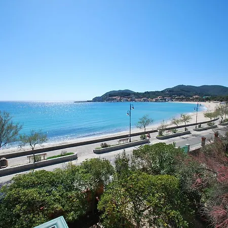 Montecristo - Fronte Mare In Posizione Unica Marina di Campo